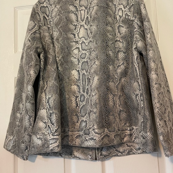 Ruby Road faux snake - Picture 3 of 5